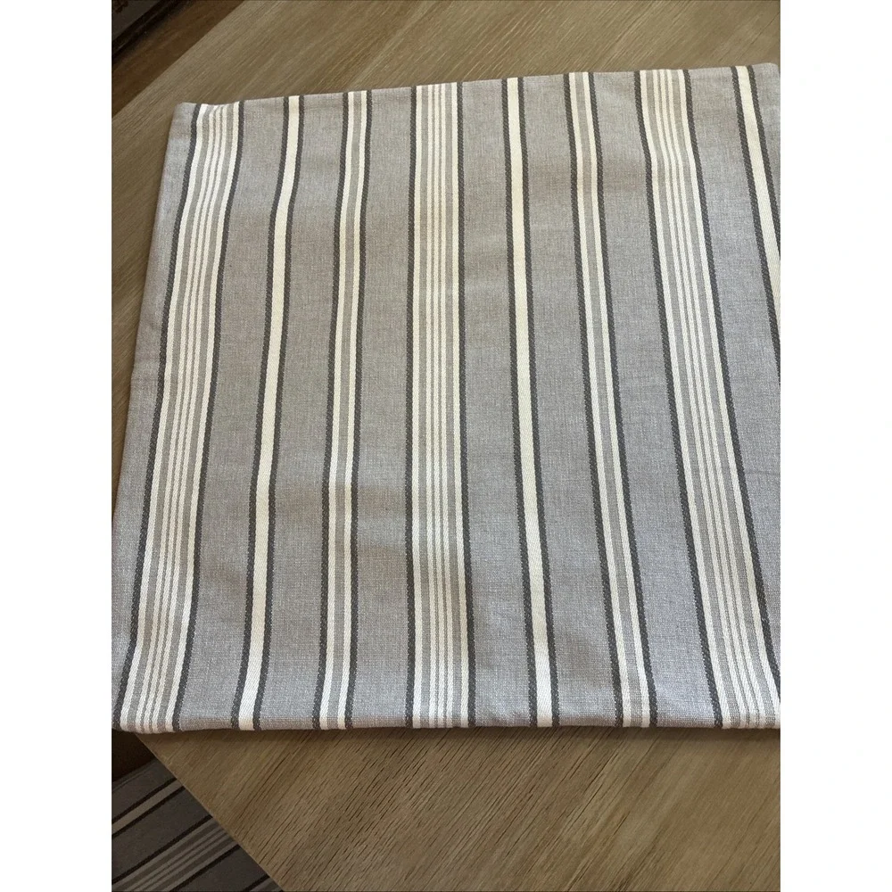 Set of 2 Lauren Ralph Lauren 22
